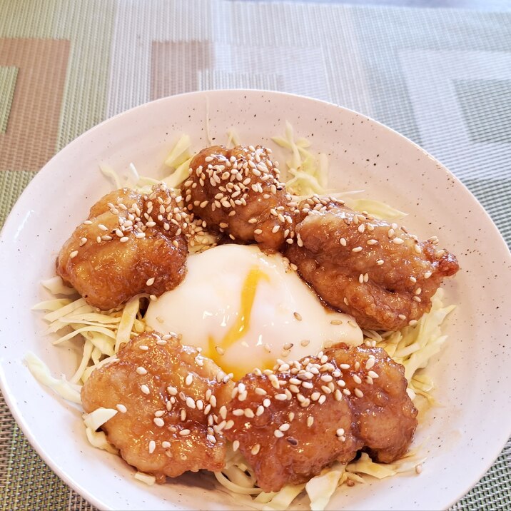 鶏もも肉で!鶏肉の甘酢丼 温泉卵添え